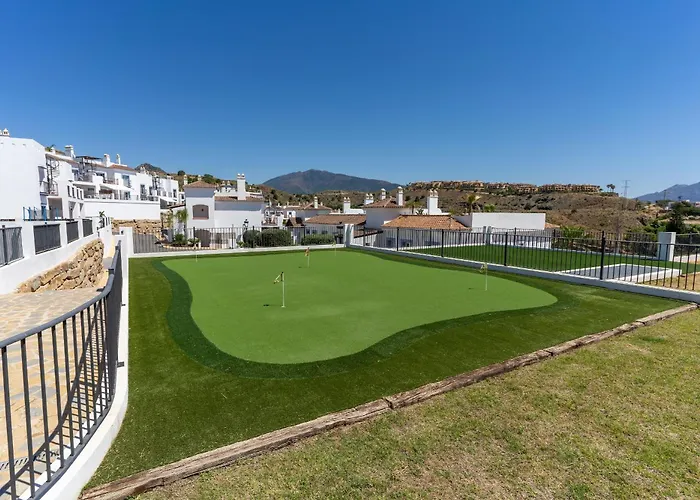 Sea View Penthouse - Magical In The Heart Of The Golf Paradise - Paraiso Pueblo, Benahavis Appartement Estepona