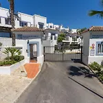 Sea View Penthouse - Magical In The Heart Of The Golf Paradise - Paraiso Pueblo, Benahavis Apartment Estepona